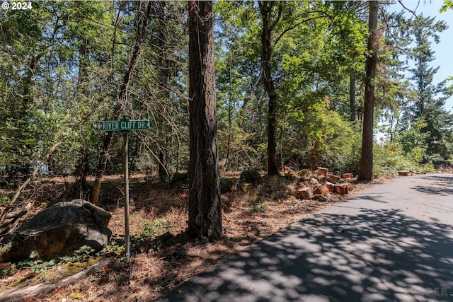 River Cliffs Dr, Saint Helens, OR 97051