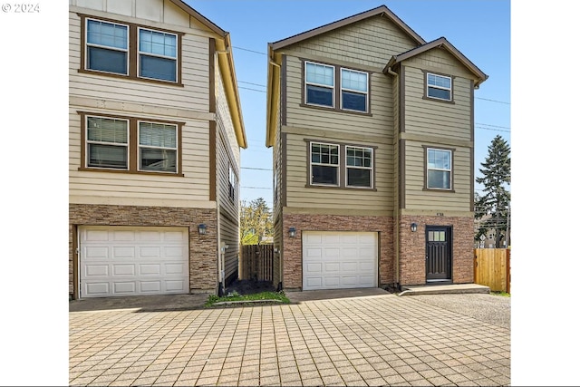 view of front facade featuring a garage