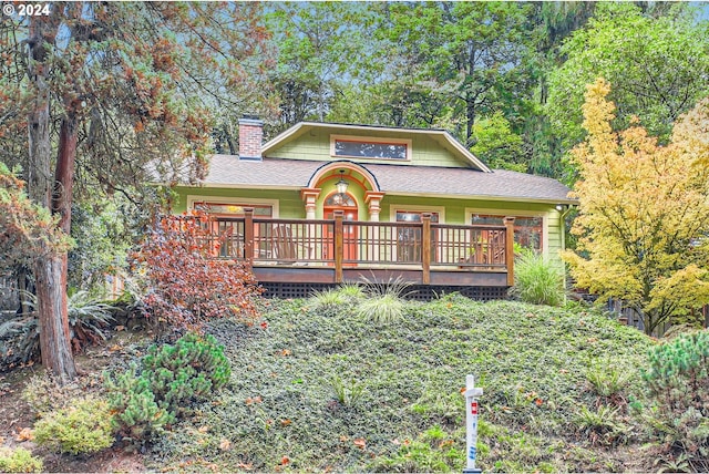 view of front of property featuring a deck