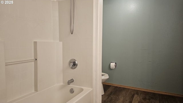 4072 Forsythia St, Springfield, OR 97478 - bathroom with wood finished floors and shower / bath combo