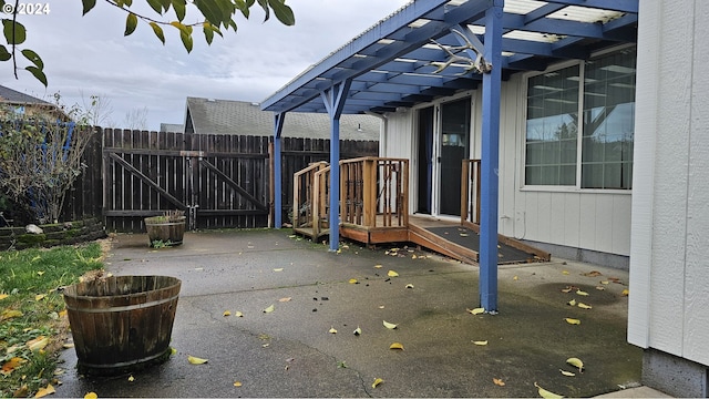 4072 Forsythia St, Springfield, OR 97478 - view of patio / terrace