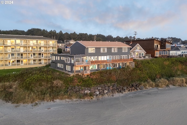 view of building exterior featuring a residential view