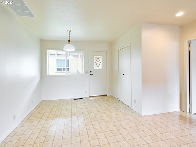 view of tiled entryway