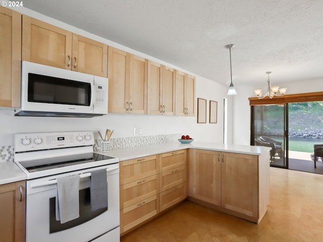 kitchen with light brown cabinets, hanging light fixtures, a notable chandelier, kitchen peninsula, and white appliances