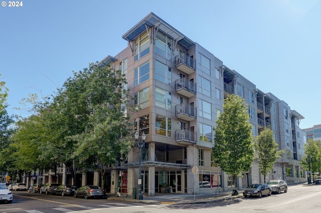 1125 NW 9th Ave Unit 524, Portland, OR 97209 - view of apartment building / complex