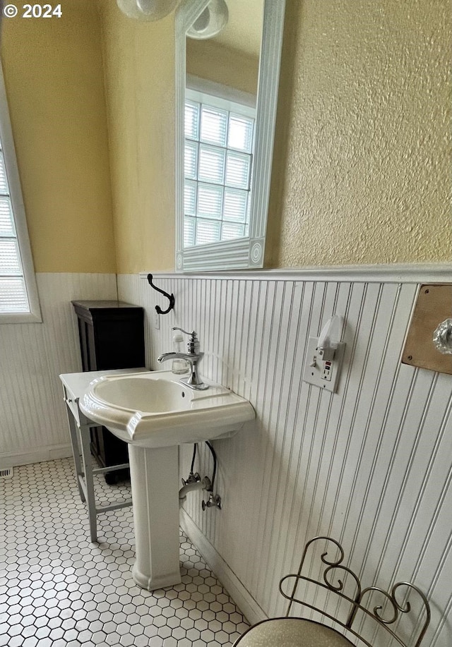 bathroom featuring tile patterned floors