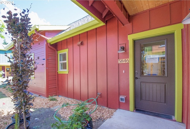 view of entrance to property