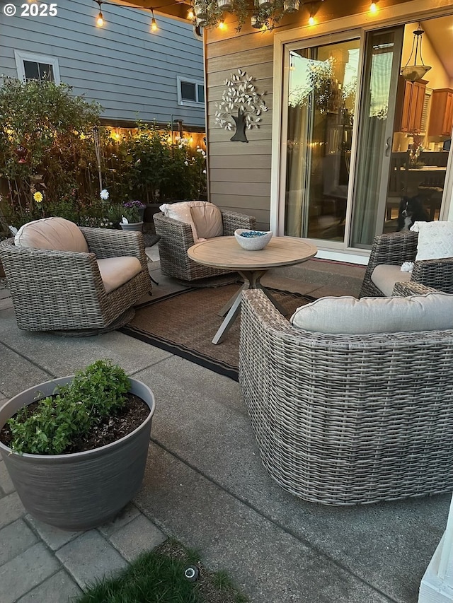 1008 S 41st St, Springfield, OR 97478 - view of patio