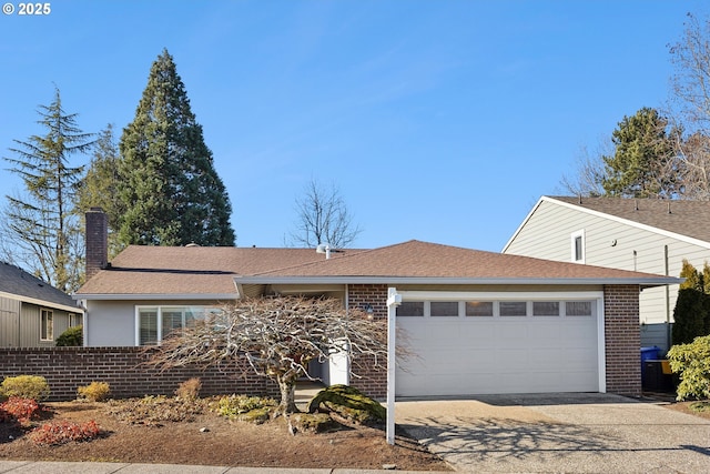 view of front facade featuring a garage