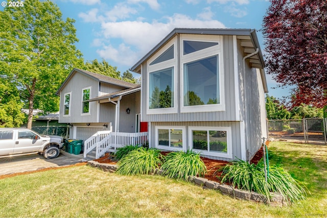 1504 SW 24th St, Troutdale, OR 97060 - view of front of property with an attached garage and driveway