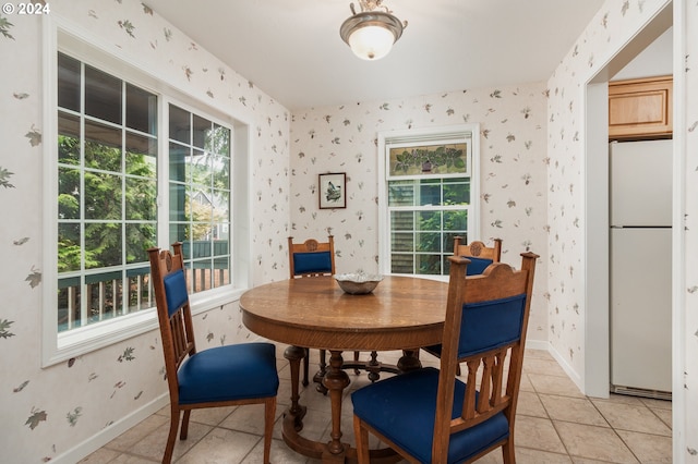 dining room with light tile patterned floors