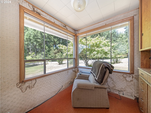 living area with carpet flooring