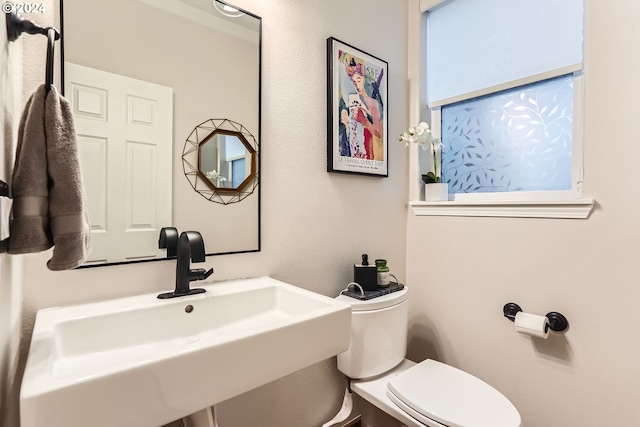 20160 SW 58th Ter, Tualatin, OR 97062 - bathroom with toilet and a sink