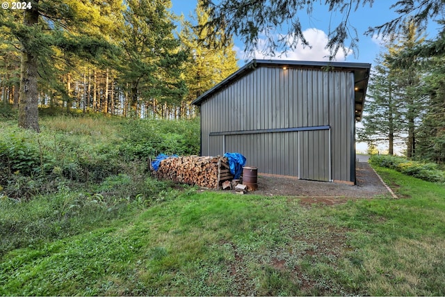 view of outbuilding