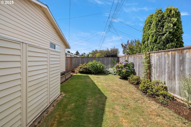 1499 Walton Way, Woodburn, OR 97071 - view of yard