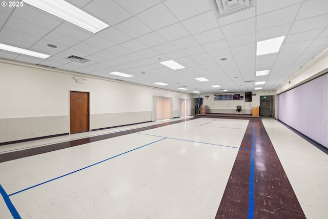 1499 Walton Way, Woodburn, OR 97071 - surrounding community featuring wainscoting, a drop ceiling, and community basketball court