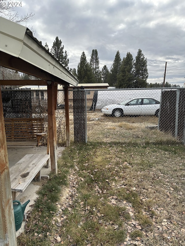 136350 Main St, Crescent, OR 97733 - view of yard featuring fence