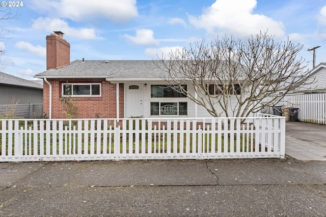 view of front of property