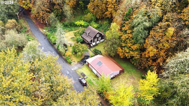 aerial view of property and surrounding area
