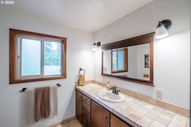 42681 Island Inn Dr, Lebanon, OR 97355 - bathroom featuring vanity