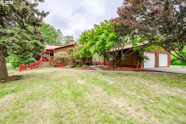 view of front of house with a front yard