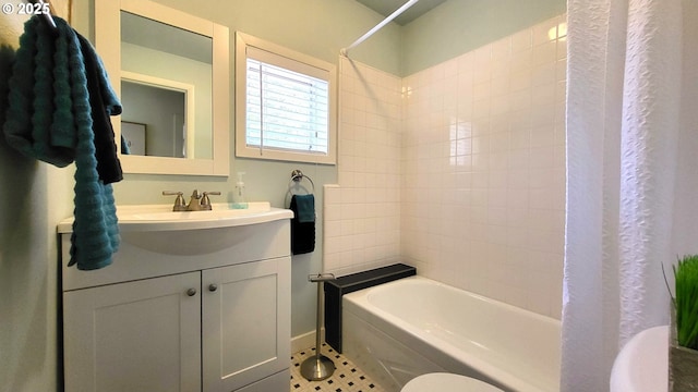 1400 W 40th St, Eugene, OR 97405 - full bath with shower / bathtub combination with curtain, vanity, tile patterned floors, and toilet