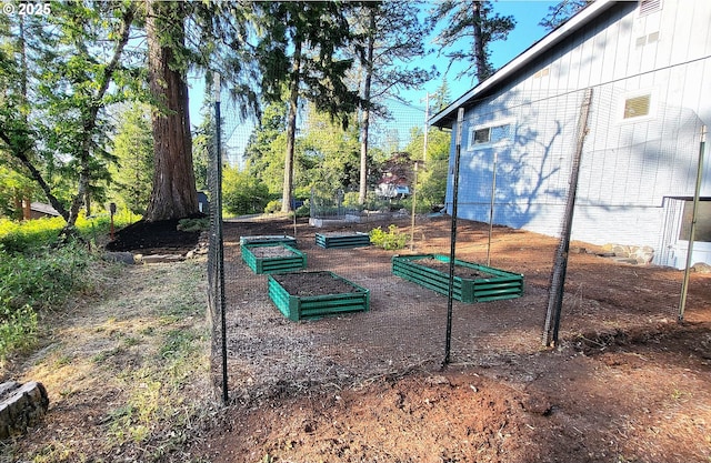 1400 W 40th St, Eugene, OR 97405 - view of play area with a garden