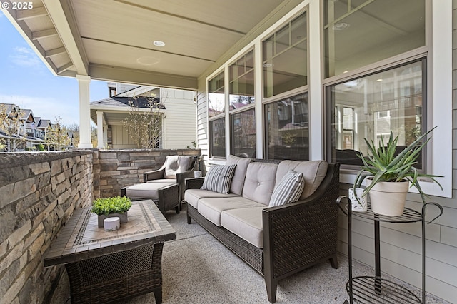 balcony featuring an outdoor hangout area