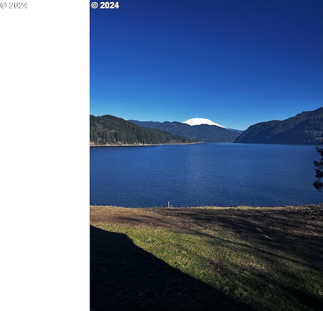 view of water feature featuring a mountain view