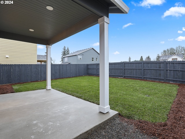 view of yard with a patio area