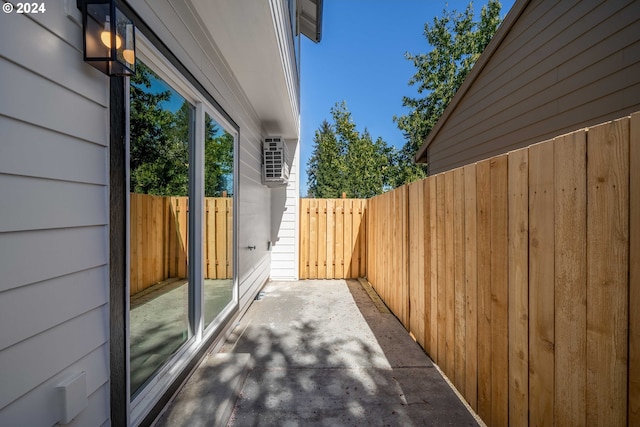 6061 NE Simpson St, Portland, OR 97218 - view of patio