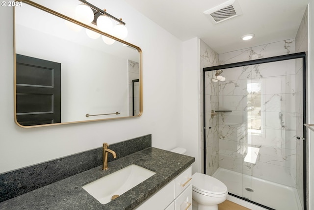 6061 NE Simpson St, Portland, OR 97218 - full bath with a marble finish shower and vanity