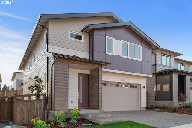 view of front facade featuring a garage