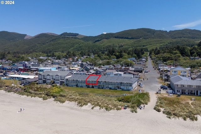 bird's eye view featuring a mountain view