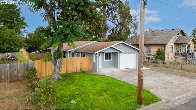 ranch-style home with a front yard