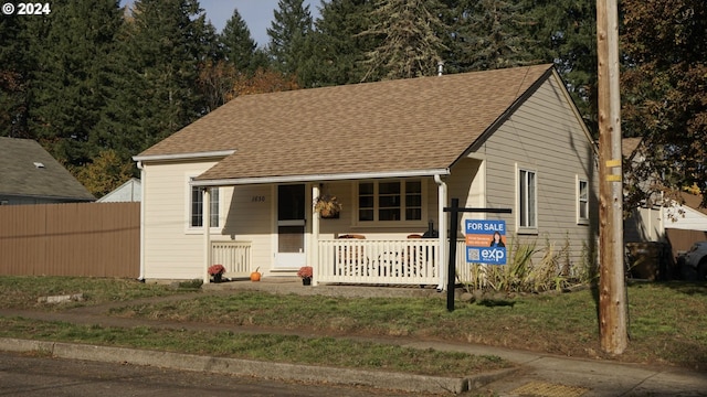 view of front of house featuring a porch