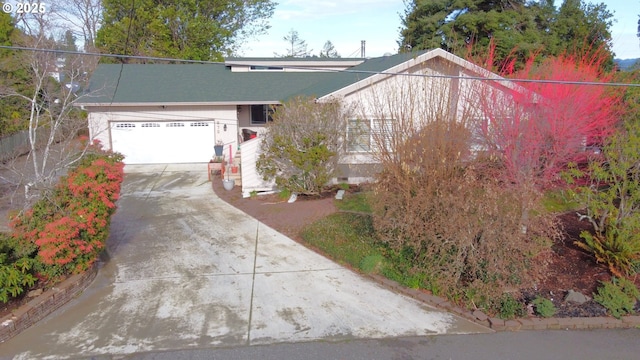 view of front facade featuring a garage