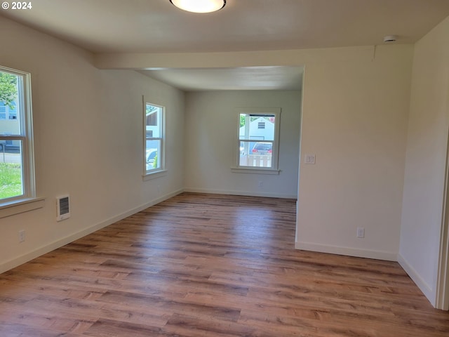 80 S 21st St, Saint Helens, OR 97051 - unfurnished room featuring wood finished floors and baseboards