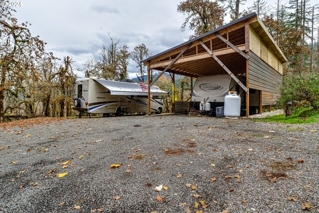 89329 Old Mohawk Rd, Springfield, OR 97478 - view of car parking with a carport