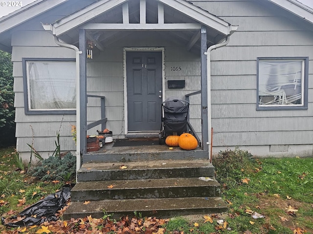 view of property entrance