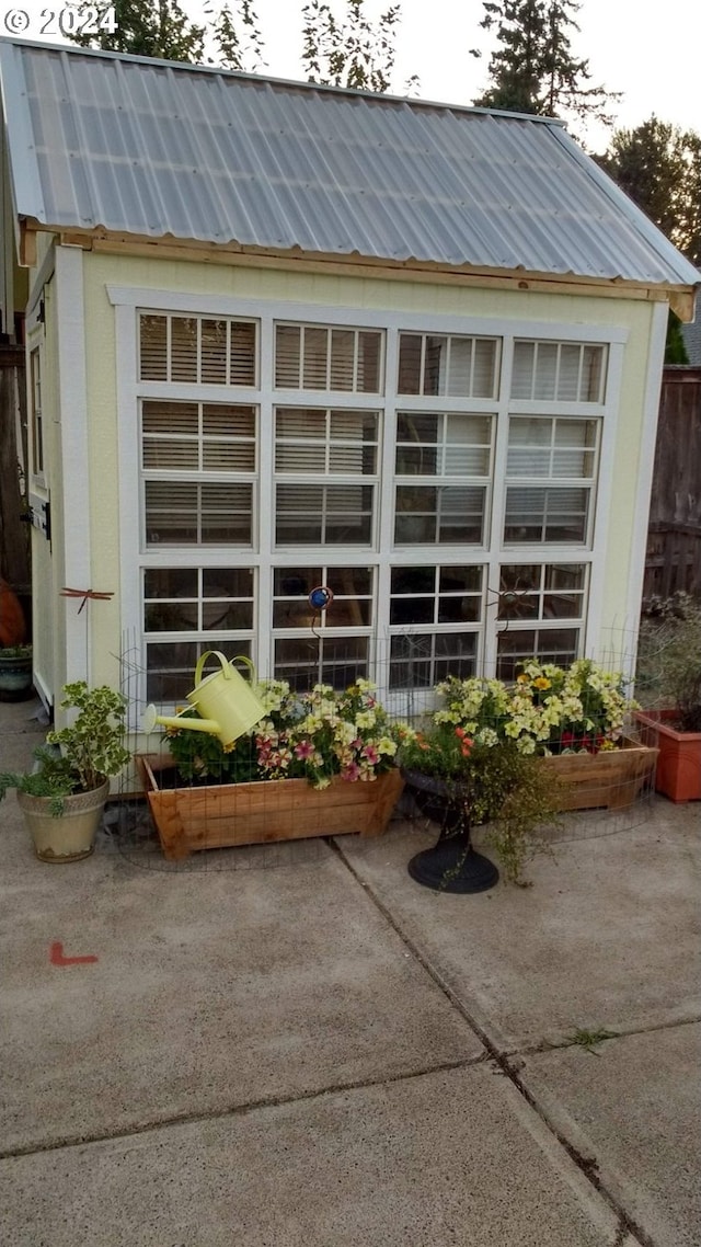 view of outbuilding