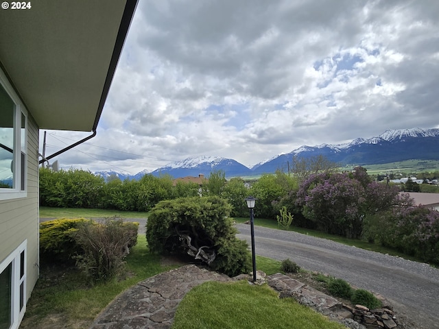 property view of mountains