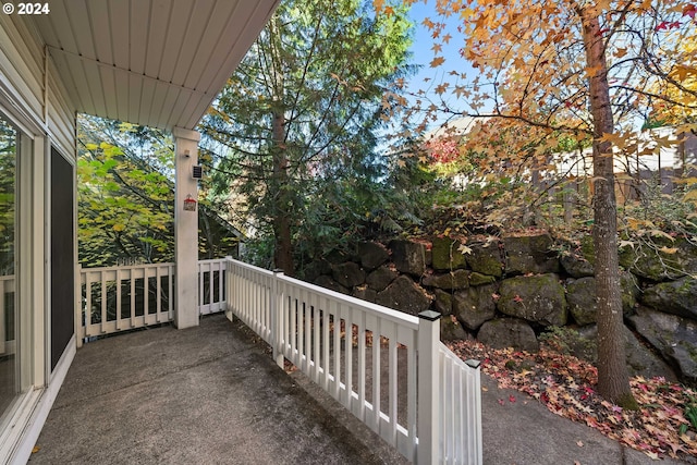 10909 SW Adele Dr, Portland, OR 97225 - view of balcony