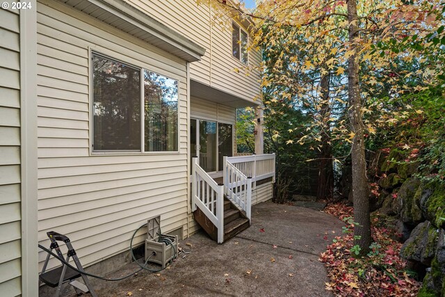 10909 SW Adele Dr, Portland, OR 97225 - view of patio / terrace