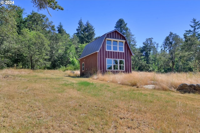 view of outbuilding