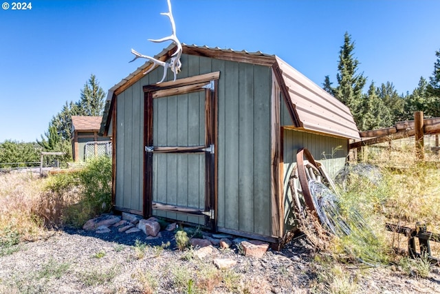 view of outbuilding