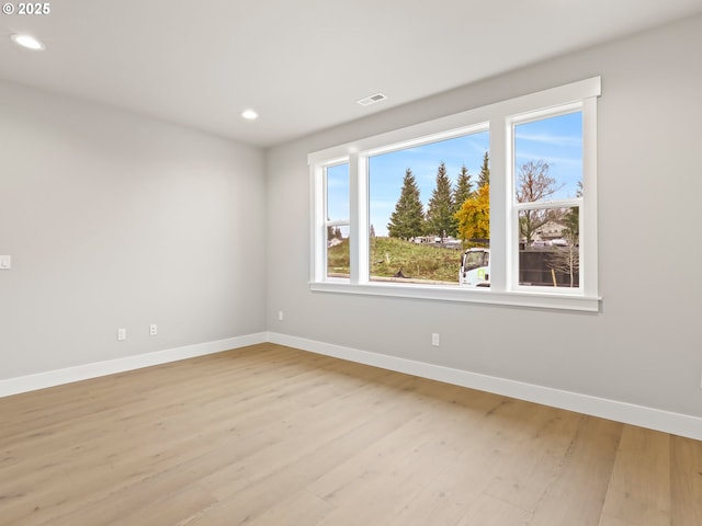 2891 NE Currin Creek Dr, Estacada, OR 97023 - unfurnished room featuring light wood finished floors, baseboards, and recessed lighting