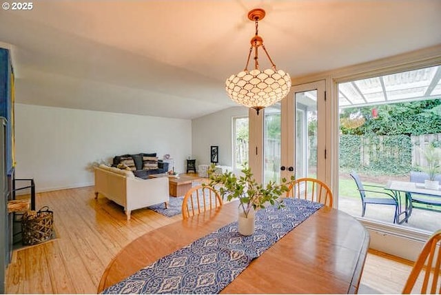 206 Farview Dr, Vancouver, WA 98661 - dining area with vaulted ceiling, baseboards, and light wood-type flooring