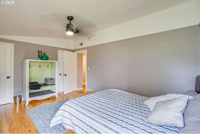 206 Farview Dr, Vancouver, WA 98661 - bedroom featuring visible vents, light wood finished floors, and ceiling fan