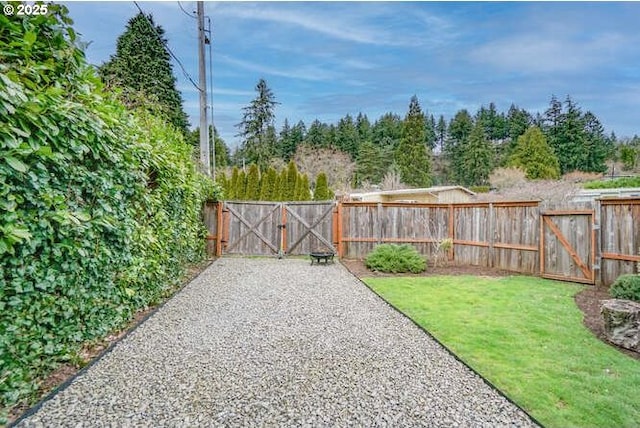 206 Farview Dr, Vancouver, WA 98661 - view of yard with fence and a gate